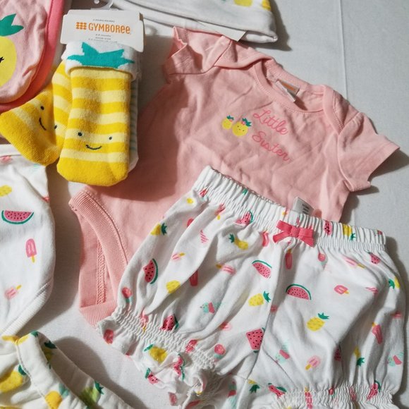 Gymboree Newborn Essentials NWT Outlet Blanket, 0-3 month bodysuit, bloomer, bib - Picture 2 of 6